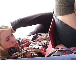 Manche su chica blanca con las caderas grandes y tetas