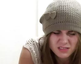 orgasmo real para Linda teen con grandes tetas naturales