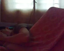 milf madurita intenta mantener su trabajo.