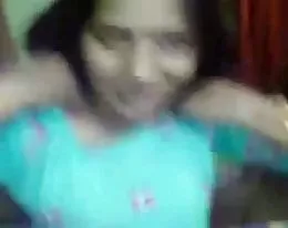 natural pelirroja tetona folla en el sofá con novio