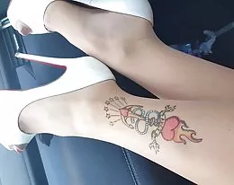 cumshot anabelle tetona lleva en su enorme culo